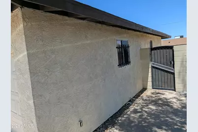 432 E Euclid Avenue, Phoenix, AZ 85042 - Photo 33