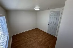 502 E Cody Dr, Phoenix, AZ 85040 - Photo 17