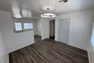 502 E Cody Dr, Phoenix, AZ 85040 - Photo 9