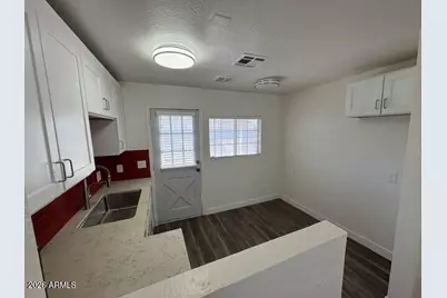 502 E Cody Drive, Phoenix, AZ 85040 - Photo 7
