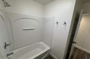 502 E Cody Dr, Phoenix, AZ 85040 - Photo 25