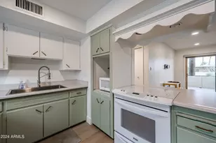 6824 E 2nd St, Scottsdale, AZ 85251 - Photo 11