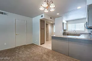 860 N McQueen Rd, Chandler, AZ 85225 - Photo 7