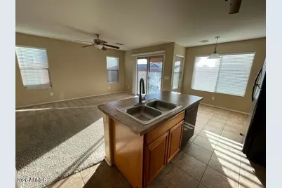 806 S 111th Drive, Avondale, AZ 85323 - Photo 9