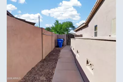 1915 E Latona Road, Phoenix, AZ 85042 - Photo 17