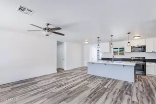 4923 E Palm Ln, Phoenix, AZ 85008 - Photo 9