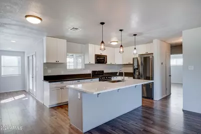 4923 E Palm Lane, Phoenix, AZ 85008 - Photo 1