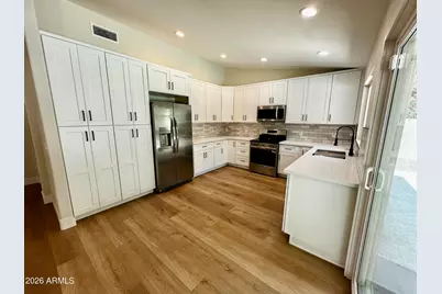 7352 W Via Del Sol Drive, Glendale, AZ 85310 - Photo 11