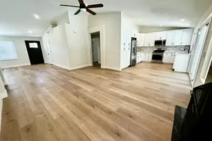 7352 W Via Del Sol Dr, Glendale, AZ 85310 - Photo 3