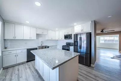 8131 E Amelia Avenue, Scottsdale, AZ 85251 - Photo 3