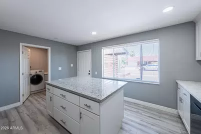 8131 E Amelia Avenue, Scottsdale, AZ 85251 - Photo 5