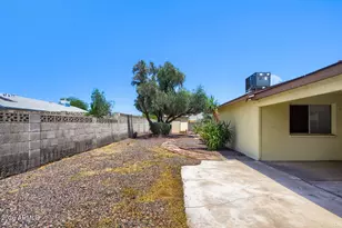 1946 W Kerry Ln, Phoenix, AZ 85027 - Photo 23
