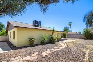 1946 W Kerry Ln, Phoenix, AZ 85027 - Photo 25