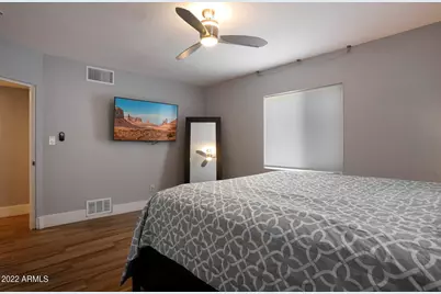 2235 E Heatherbrae Drive, Phoenix, AZ 85016 - Photo 11