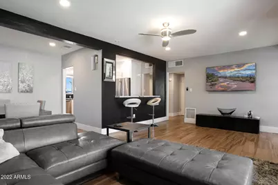 2235 E Heatherbrae Drive, Phoenix, AZ 85016 - Photo 3