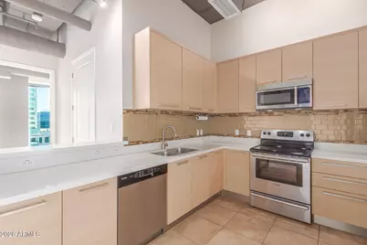 1 E Lexington Avenue #802, Phoenix, AZ 85012 - Photo 9