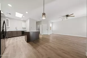 3221 N 37th St, Phoenix, AZ 85018 - Photo 3