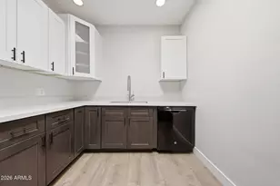 3221 N 37th St, Phoenix, AZ 85018 - Photo 17