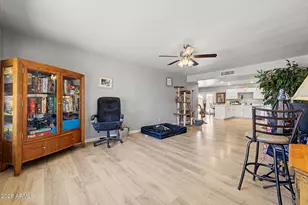 4432 W Mercer Ln, Glendale, AZ 85304 - Photo 9