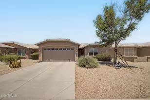 1462 E Torrey Pines Ln, Chandler, AZ 85249 - Photo 1