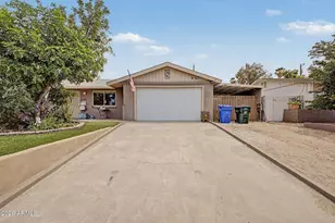 2207 E Acoma Dr, Phoenix, AZ 85022 - Photo 1