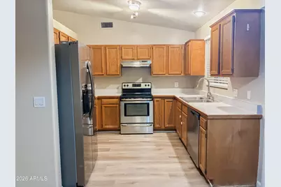 9105 W Raven Drive, Arizona City, AZ 85123 - Photo 7