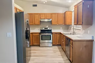 9105 W Raven Dr, Arizona City, AZ 85123 - Photo 7