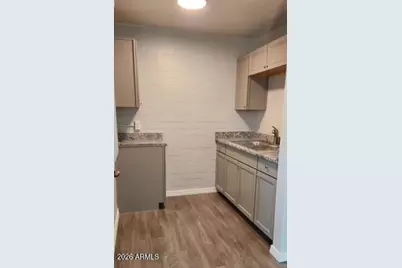 2645 W Morten Avenue #5, Phoenix, AZ 85051 - Photo 3