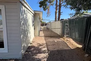 725 E 1st St, Mesa, AZ 85203 - Photo 23