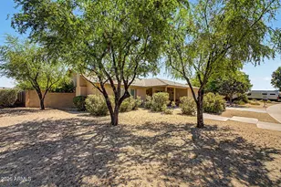 11817 S Coconino St, Phoenix, AZ 85044 - Photo 3