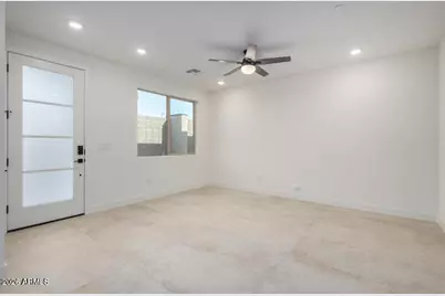 2121 W Sonoran Desert Drive #Apt 5, Phoenix, AZ 85085 - Photo 5