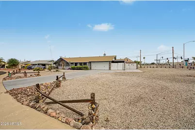 11033 W Alabama Avenue, Sun City, AZ 85351 - Photo 3