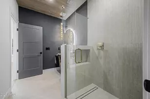 17801 N 55th St, Scottsdale, AZ 85254 - Photo 9