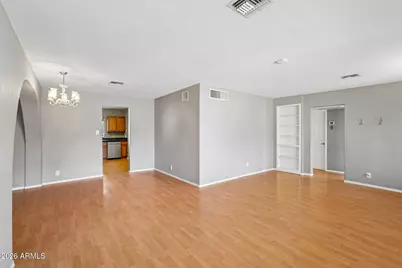 37 W Edgemont Avenue, Phoenix, AZ 85003 - Photo 9