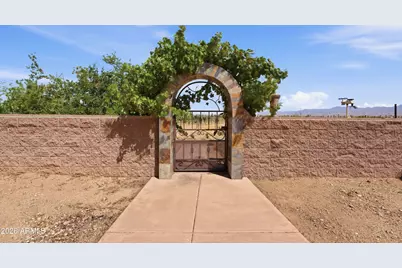 6927 E Brooks Boulevard, Kingman, AZ 86401 - Photo 1