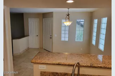 3235 E Camelback Road #Unit 107, Phoenix, AZ 85018 - Photo 5