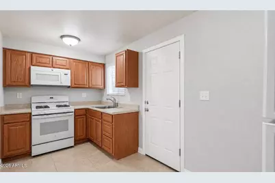 300 N Morrison Avenue, Casa Grande, AZ 85122 - Photo 7
