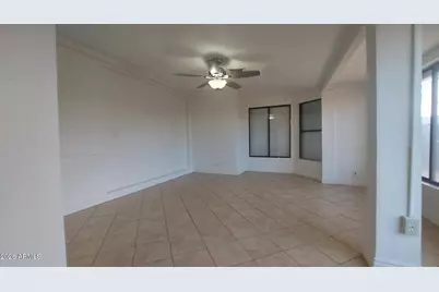 2448 W Freeway Lane, Phoenix, AZ 85021 - Photo 13