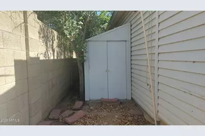 2448 W Freeway Lane, Phoenix, AZ 85021 - Photo 27