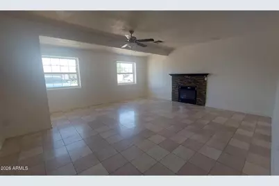 2448 W Freeway Lane, Phoenix, AZ 85021 - Photo 5