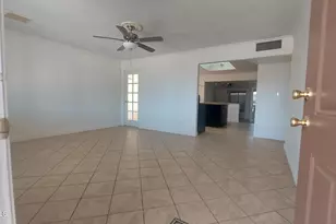 2448 W Freeway Ln, Phoenix, AZ 85021 - Photo 3