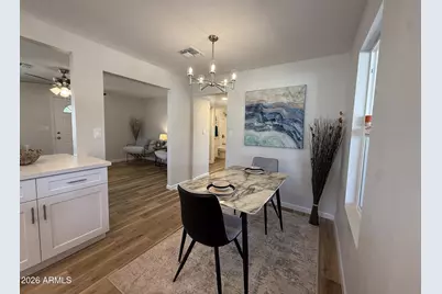 209 E Jones Avenue, Phoenix, AZ 85040 - Photo 7