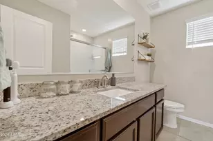 8224 W Albeniz Pl, Phoenix, AZ 85043 - Photo 23