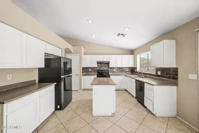 7410 W Jones Avenue, Phoenix, AZ 85043 - Photo 13