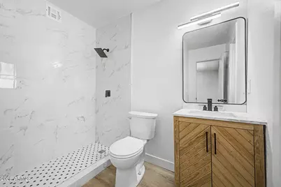 7149 W Wilshire Drive, Phoenix, AZ 85035 - Photo 17