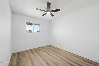 7149 W Wilshire Drive, Phoenix, AZ 85035 - Photo 19