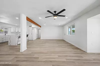 7149 W Wilshire Drive, Phoenix, AZ 85035 - Photo 9