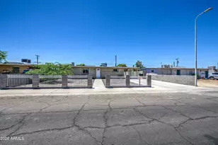 2225 E Lynne Ln, Phoenix, AZ 85042 - Photo 5