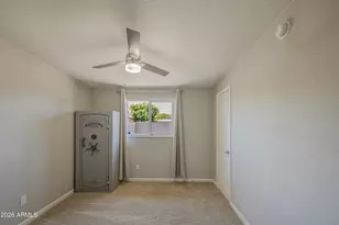 2225 E Lynne Ln, Phoenix, AZ 85042 - Photo 17
