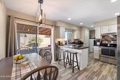 10610 S 42nd Place, Phoenix, AZ 85044 - Photo 5